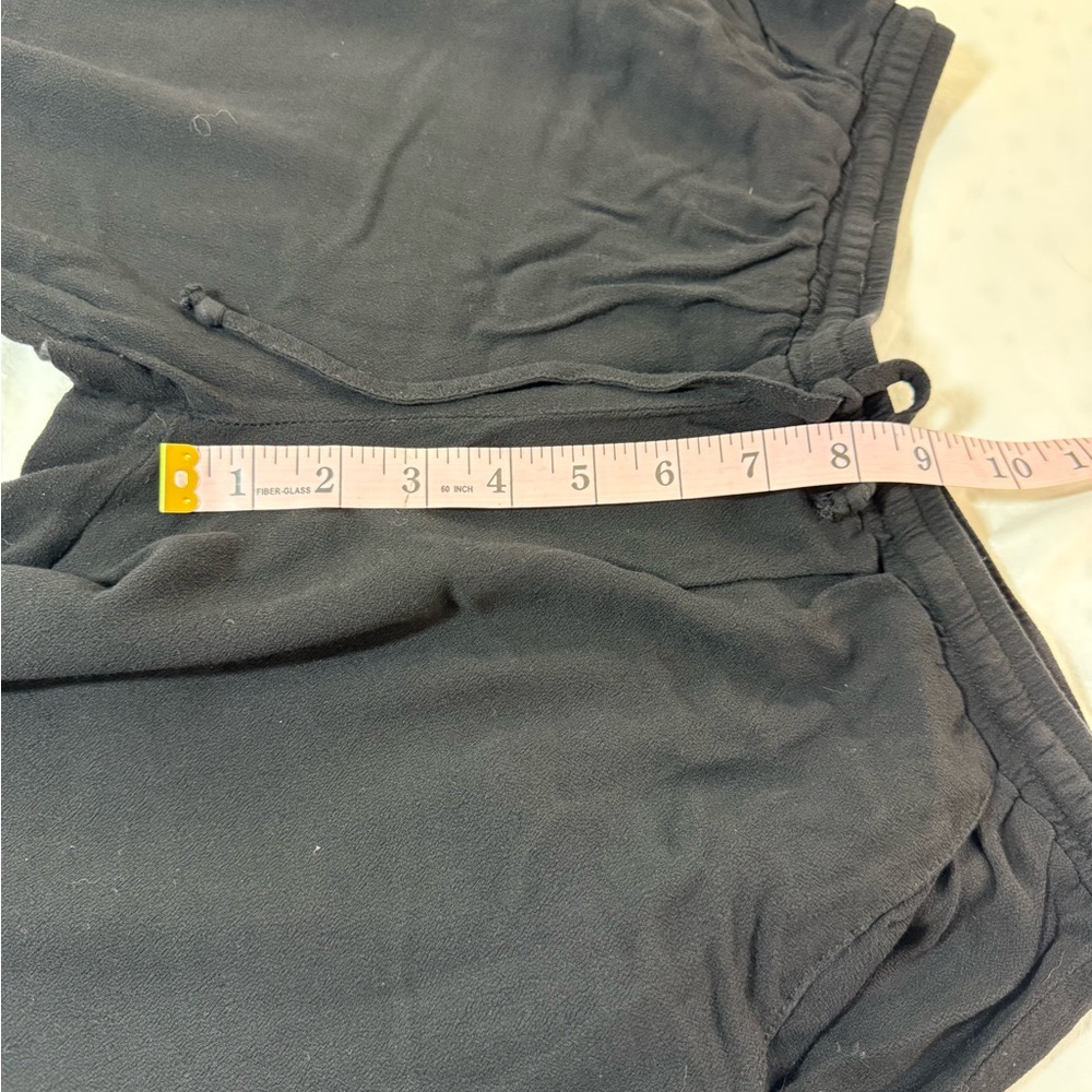Black Wide-Leg Draw String Flowy Pants - Picture 5 of 8